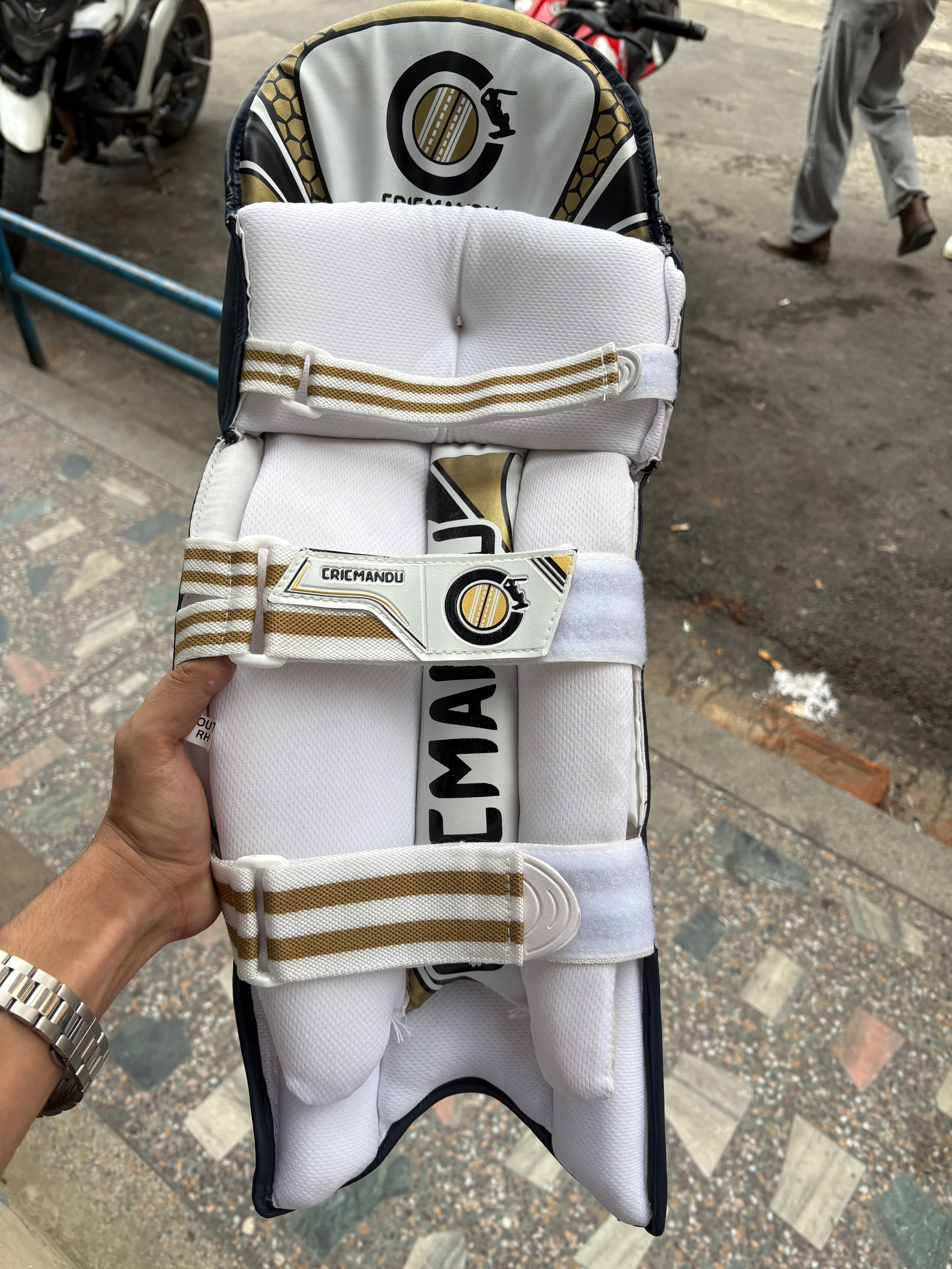 BATTING LEG PAD SILVER EDITION  view 3