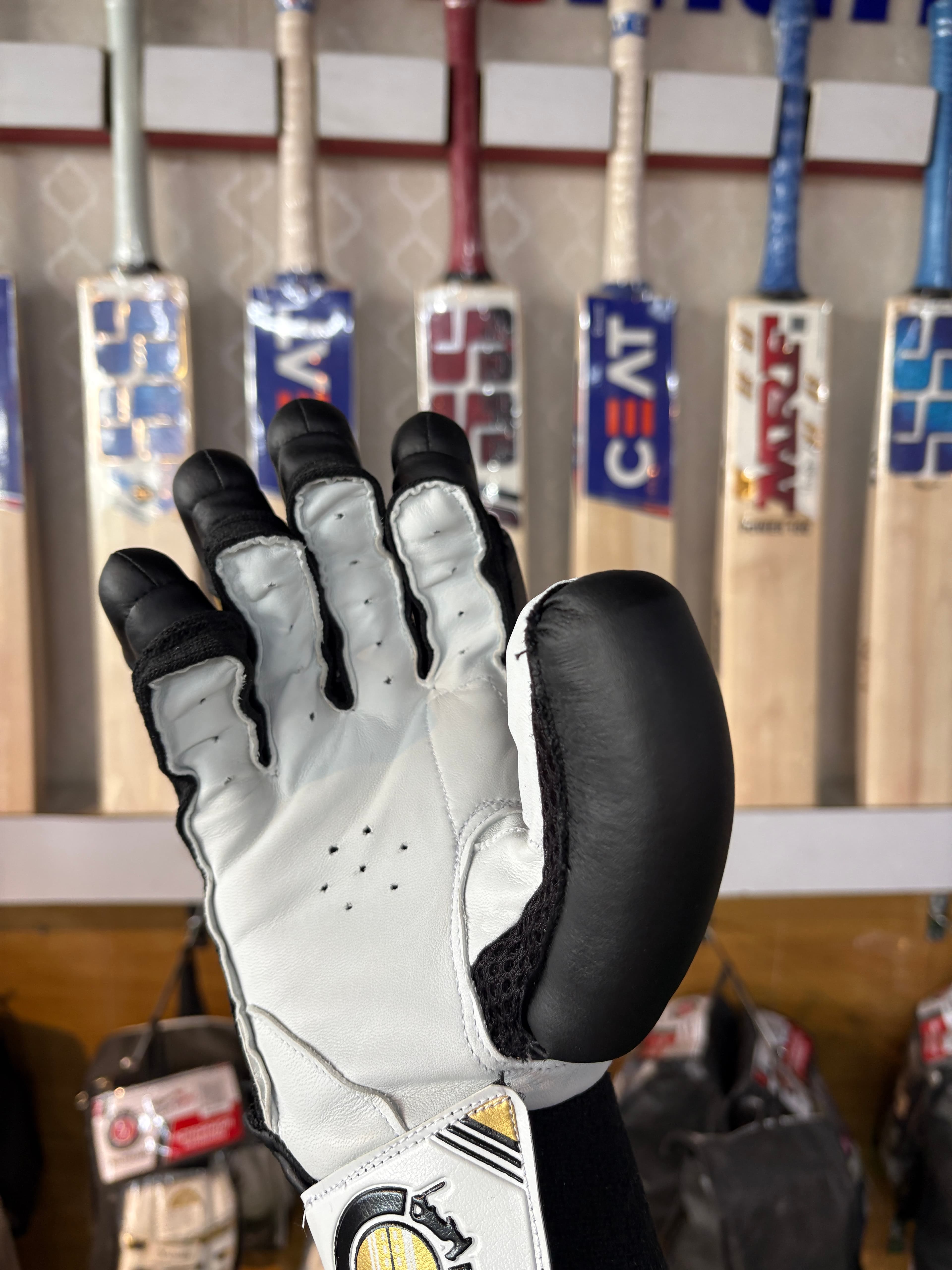 BATTING GLOVES DIAMOND EDT view 3