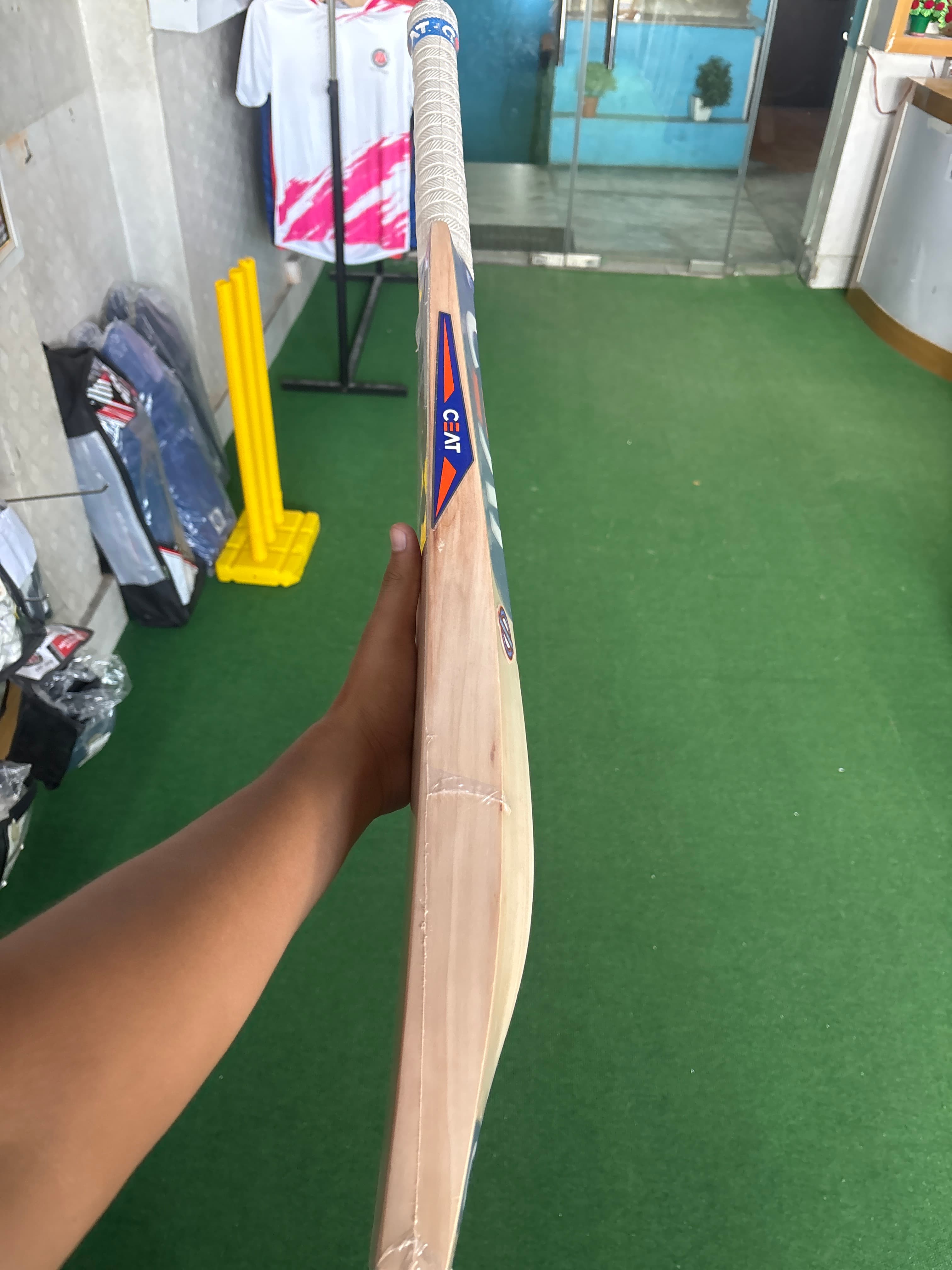 CEAT STORM ENGLISH WILLOW BAT  view 3