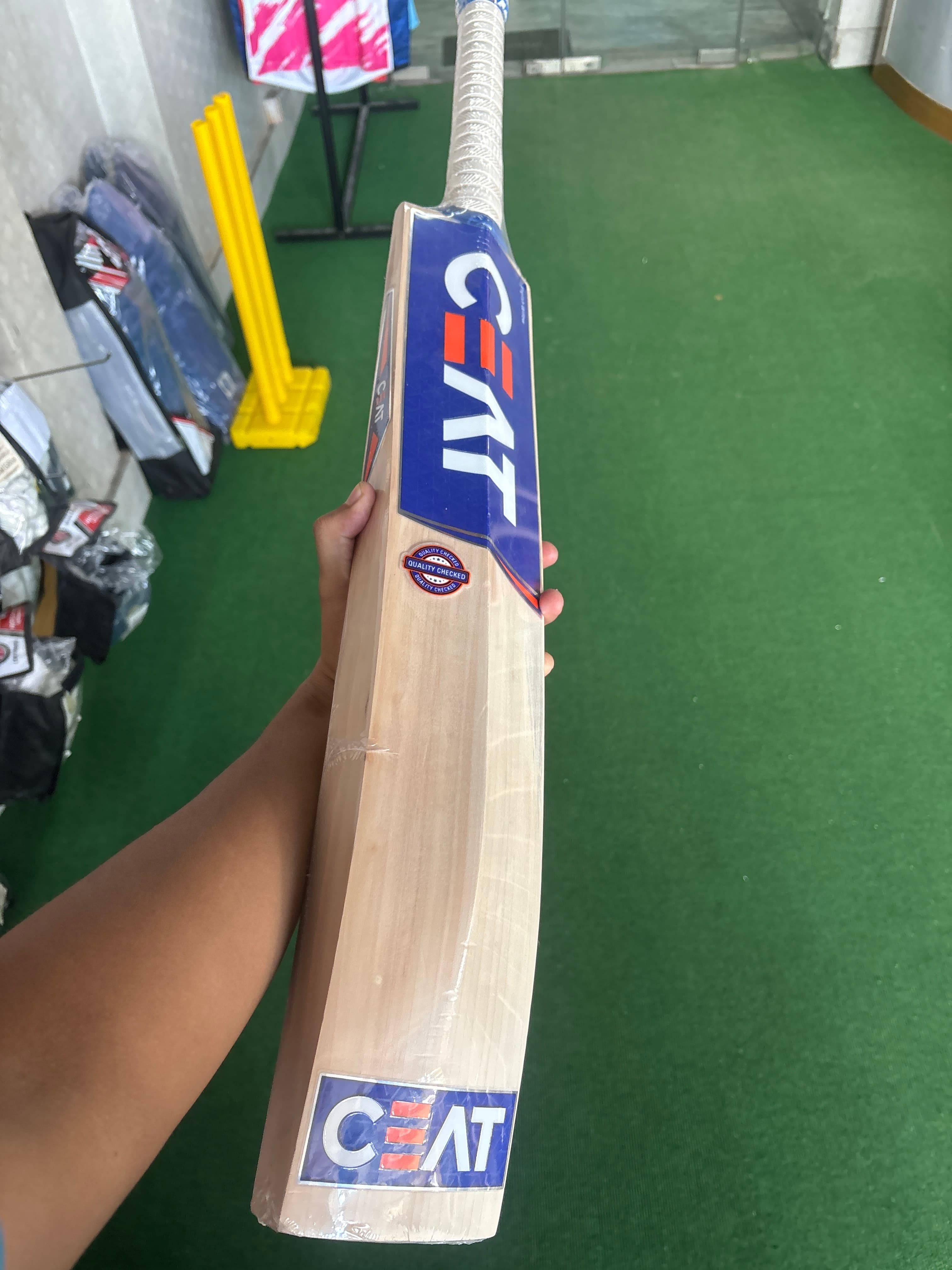 CEAT STORM ENGLISH WILLOW BAT  view 4
