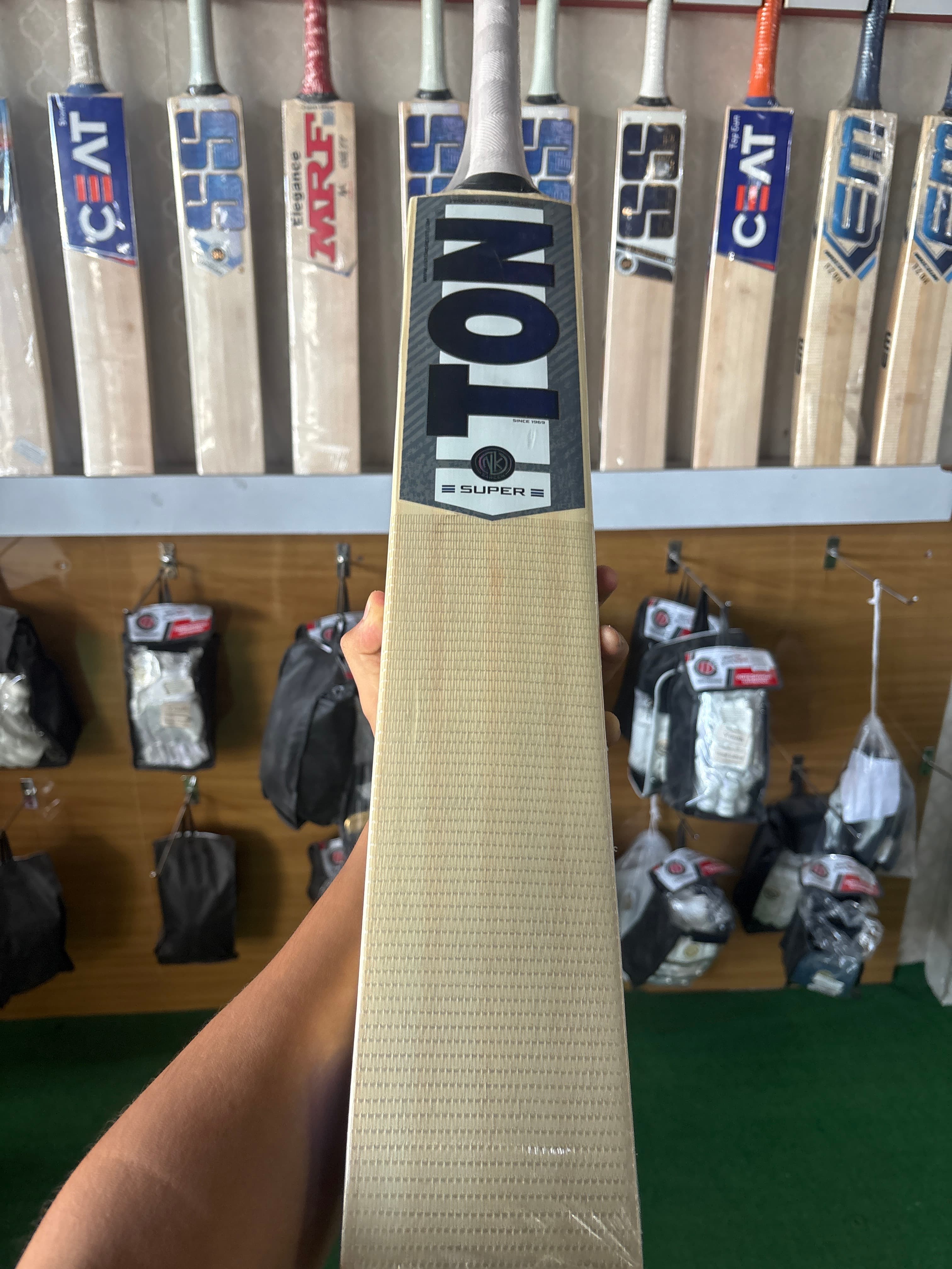 TON SUPER KW CR BAT